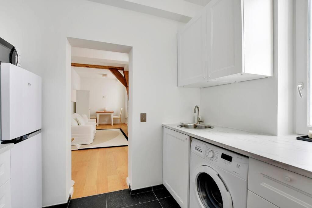 Tiny And Cute Appartement Paris